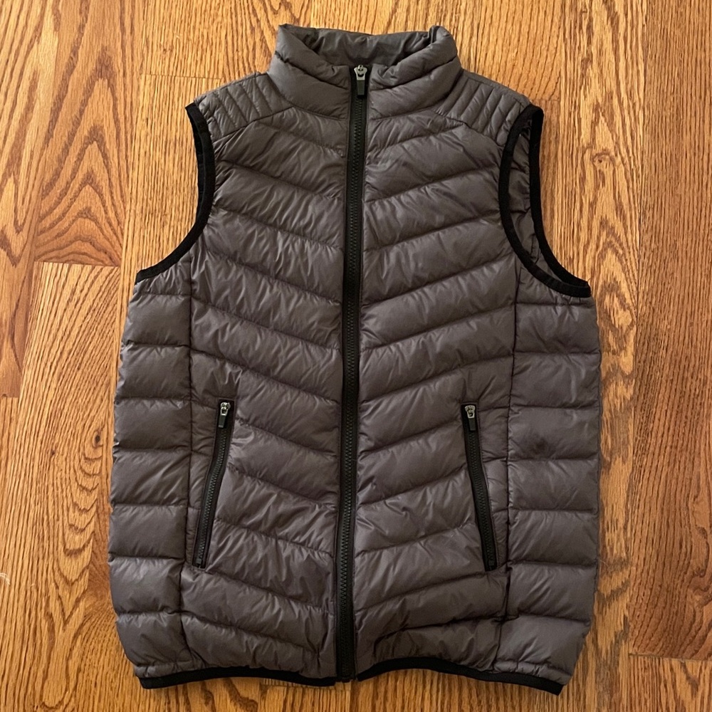 Fabletics Packable Down puffer Vest - small